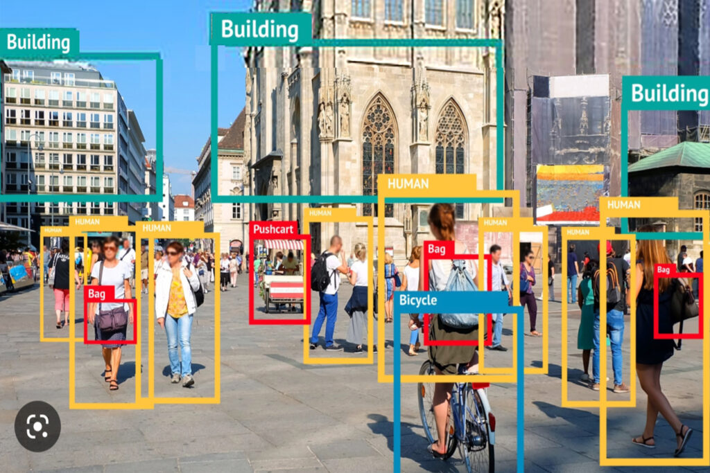 Machine learning e analisi massiva automatizzata di aree urbane